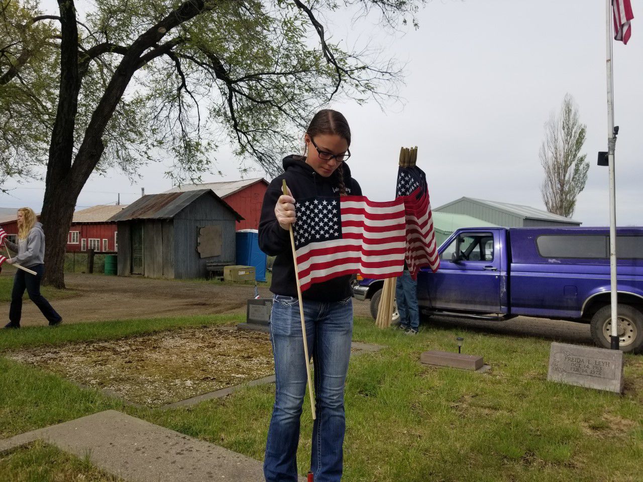 Flags to honor veterans at local cemeteries
